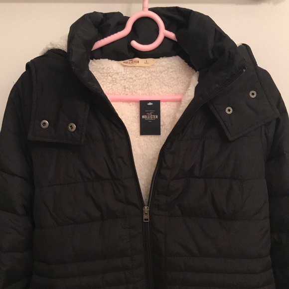 Hollister Jackets & Blazers - NWT Hollister coat